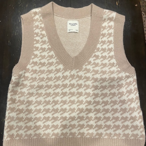 Abercrombie & Fitch Houndstooth Women's Sweater Vest ( Large) - Picture 2 of 9
